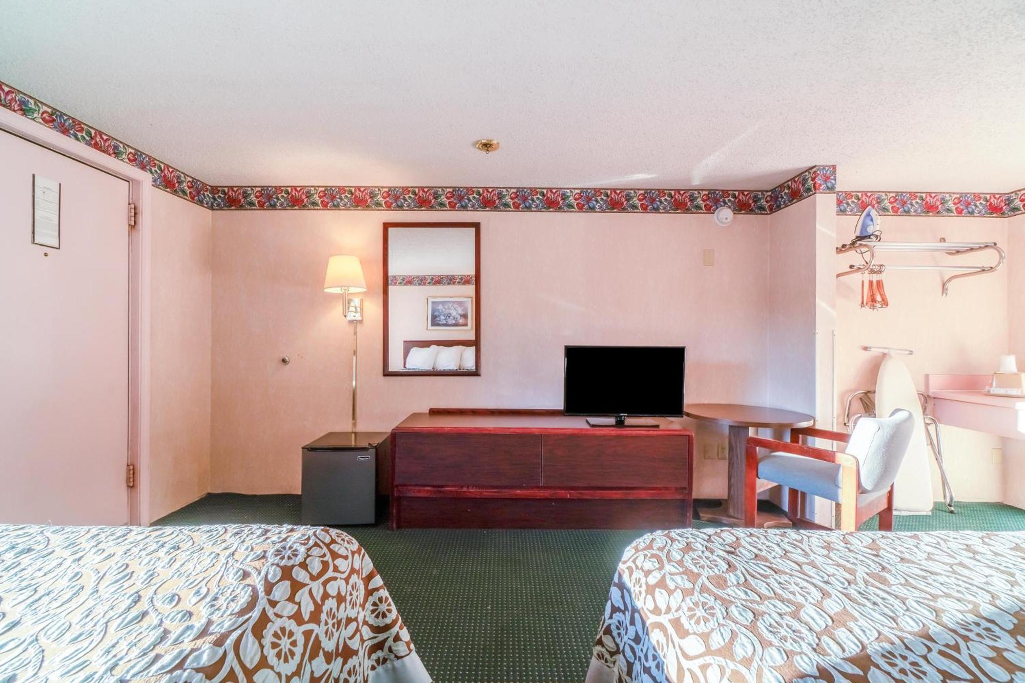 Ozark Junction Mountain View By Oyo Motel Ngoại thất bức ảnh