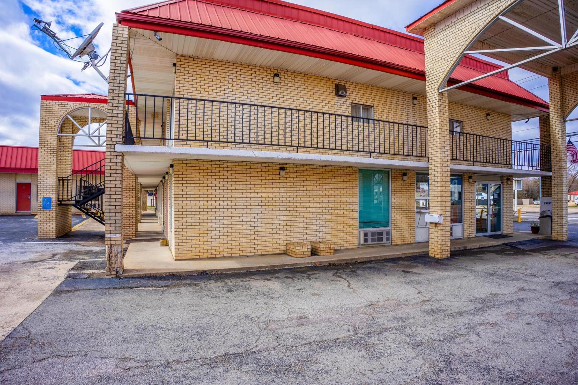 Ozark Junction Mountain View By Oyo Motel Ngoại thất bức ảnh