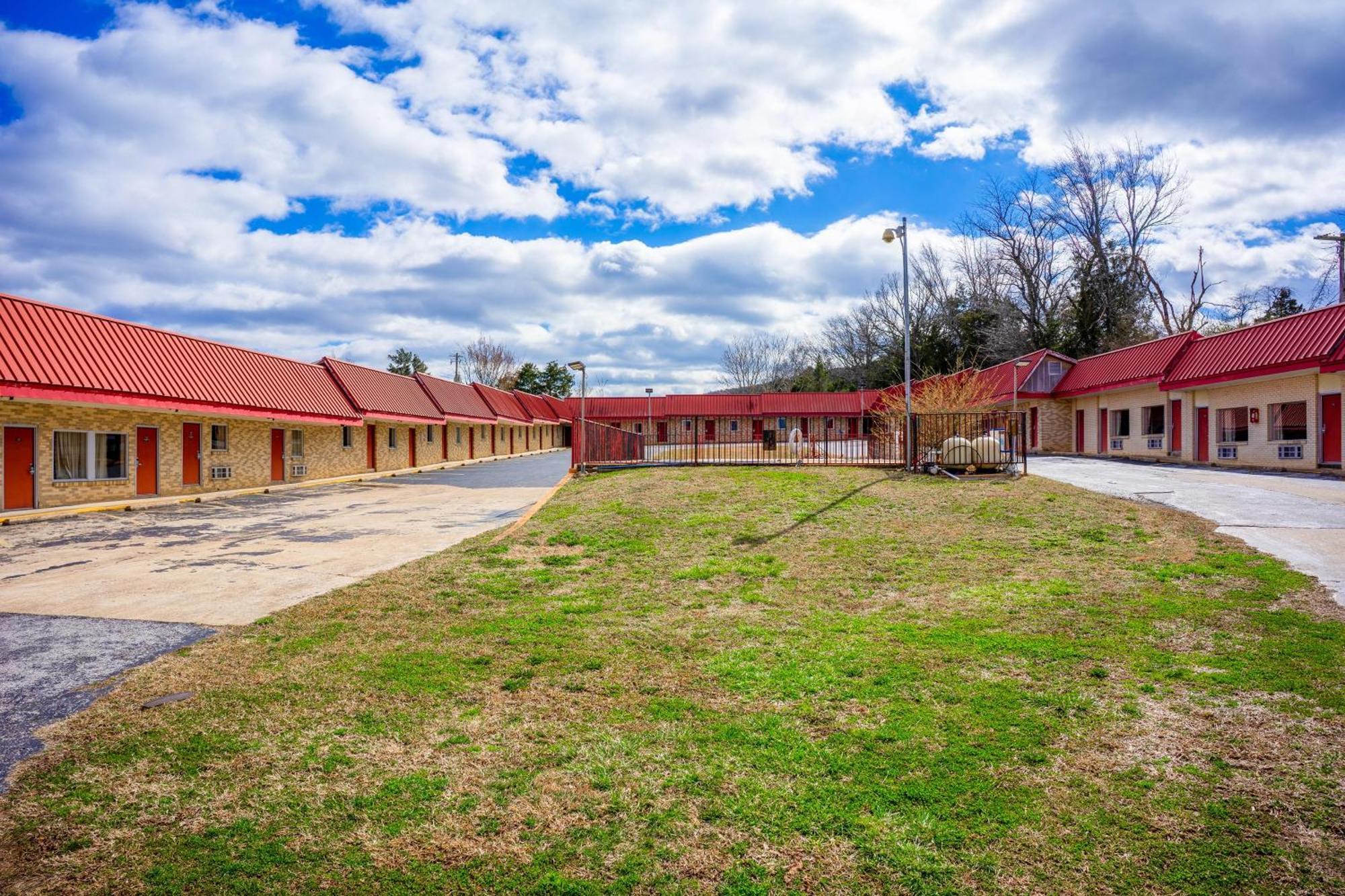 Ozark Junction Mountain View By Oyo Motel Ngoại thất bức ảnh