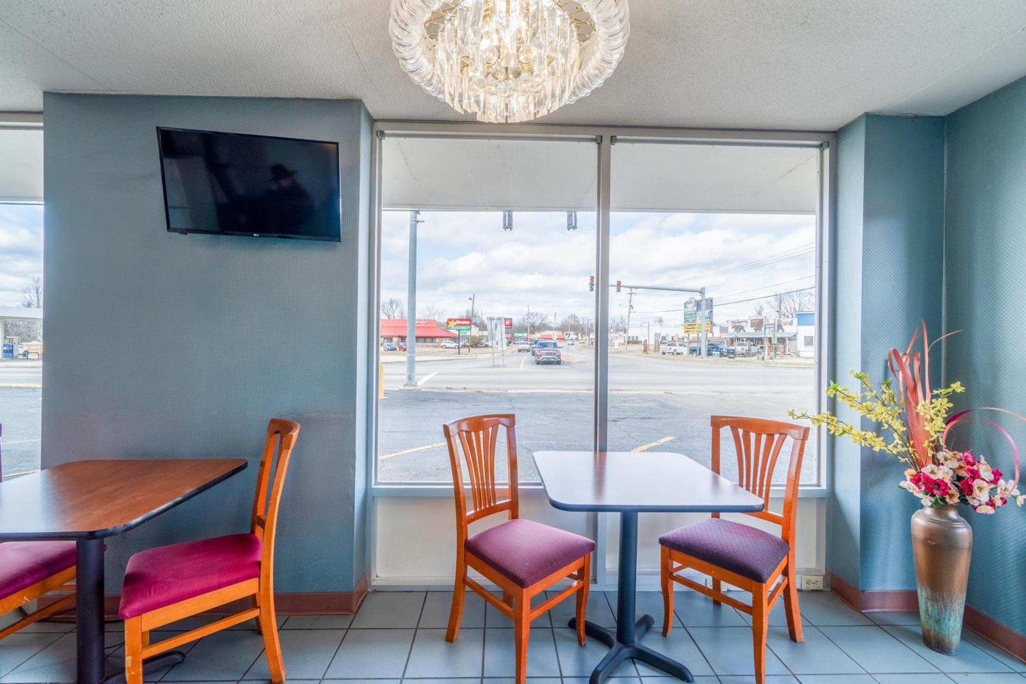 Ozark Junction Mountain View By Oyo Motel Ngoại thất bức ảnh