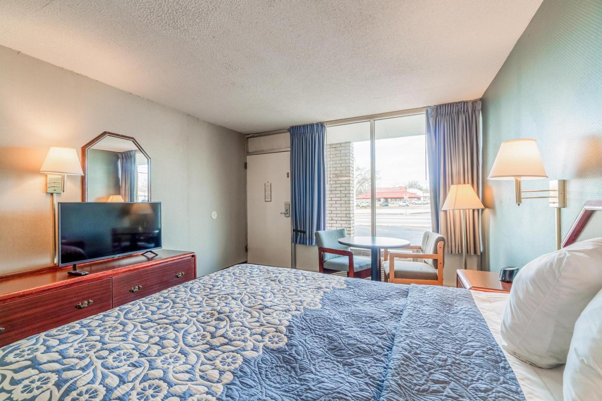 Ozark Junction Mountain View By Oyo Motel Ngoại thất bức ảnh