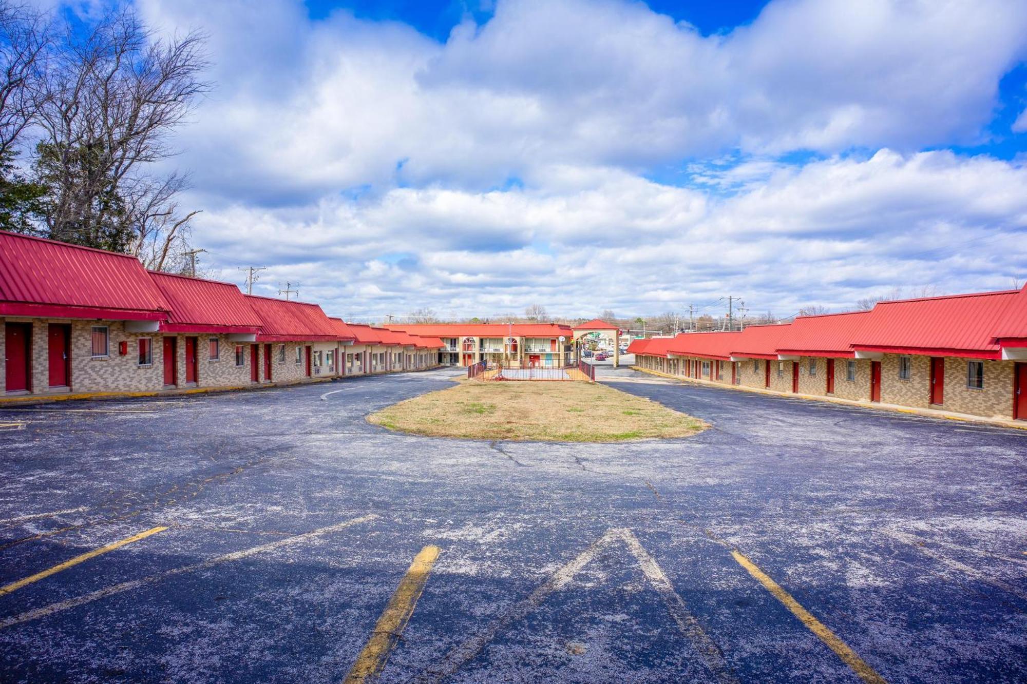 Ozark Junction Mountain View By Oyo Motel Ngoại thất bức ảnh